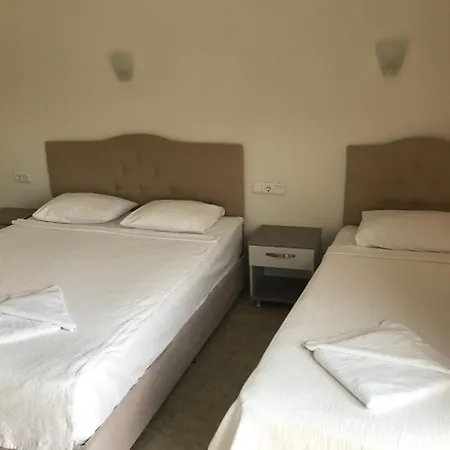 Can Apartments アパート